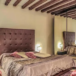 Dream House Apartment